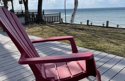 Lambton Shores Cottage | Lakefront Cottage