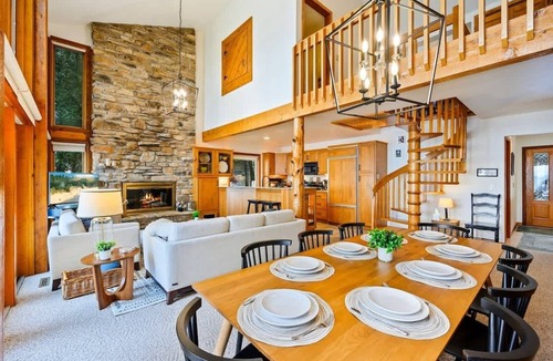 Baileys Harbor House | Lakefront cottage w/sand beach & waterfront deck