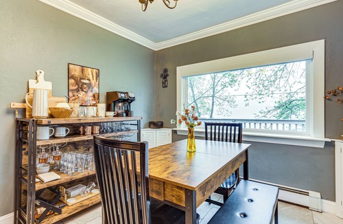 Forest Grove Cottage | Lakefront Cottage 2 Mi to Palladium in Worcester!