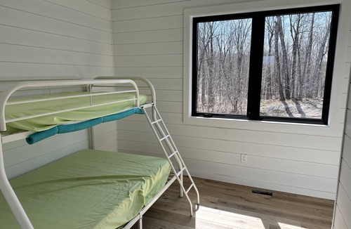 Rye Cottage | Lakefront Cottage Beautiful Sunset Views. 3000sqft, Sleeps 16, 2.5 Private Acres