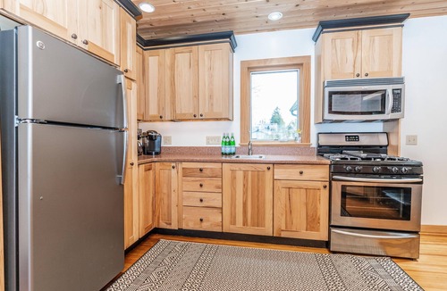 Sodus Point House | Lakefront Cottage - Best of Both