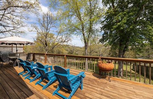 Branson Cottage | Lakefront Cottage @ Branson SDC Tablerock FIREPIT