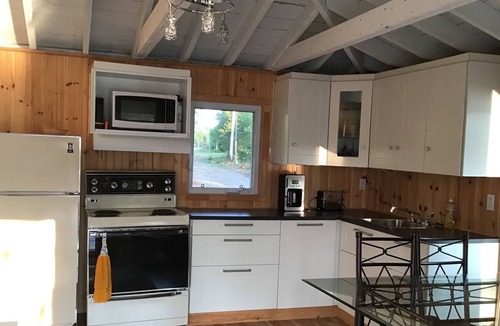 Abitibi-Temiscamingue Cottage | Lakefront cottage