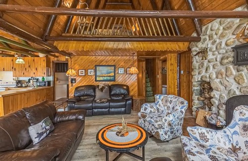 Grand-Remous Ski Chalet | Lakefront Cottage: Private Dock & Panoramic Views