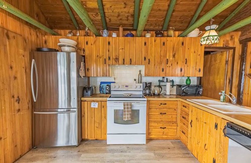 Grand-Remous Ski Chalet | Lakefront Cottage: Private Dock & Panoramic Views