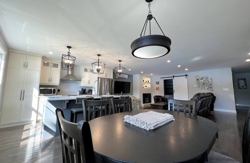 Front of Yonge Ski Chalet | Lakefront cottage