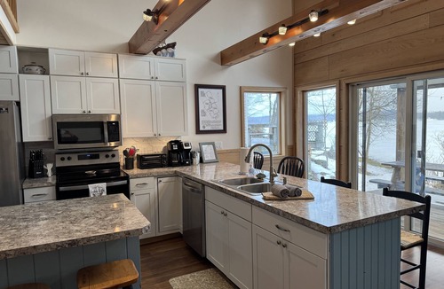 Orson Cottage | Lakefront Cottage - Dog Friendly