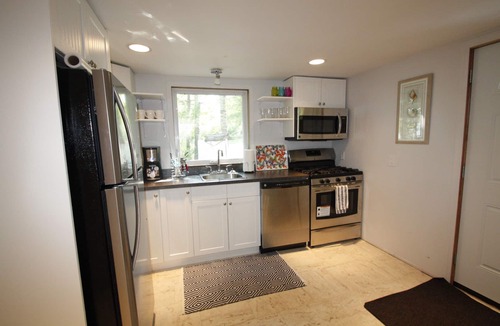Manitou Beach Cottage | Lakefront Cottage in Manitou Beach