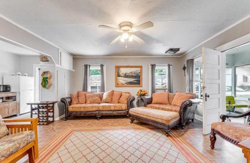 New Braunfels House | Lakefront Cottage in Clear Springs w/Deck & Patio