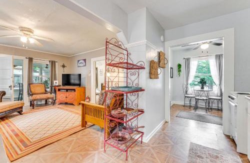 New Braunfels House | Lakefront Cottage in Clear Springs w/Deck & Patio