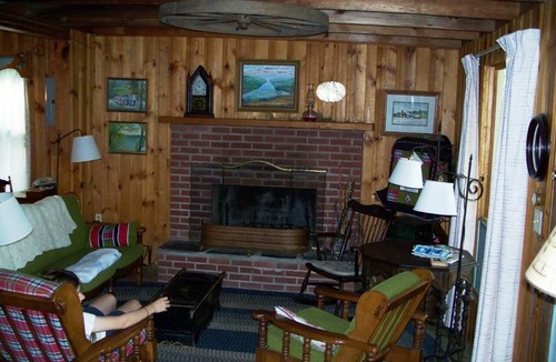 Auburn House | Lakefront Cottage in Private Setting!