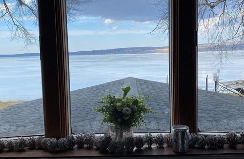 Niobe Cottage | Lakefront cottage on Chautauqua Lake