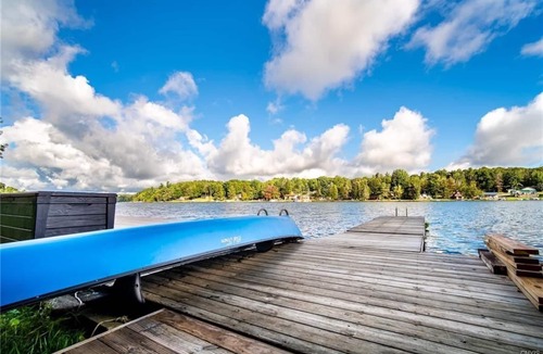 Deer River House | Lakefront Cottage on Pleasant Lake - sleeps 10