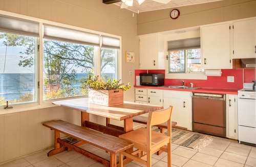 Macatawa Cottage | Lakefront Cottage | Private Beach + Sunset Views