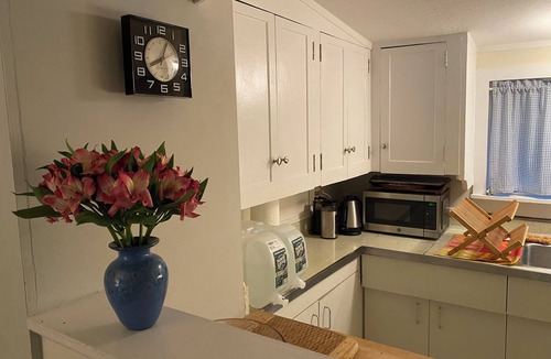 Guilford Cottage | Lakefront Cottage 🕊 quiet