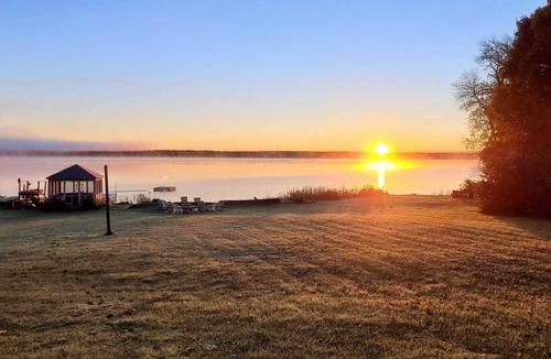 Calabogie Cottage | Lakefront Cottage + Sauna | Beach, Dock & Gazebo
