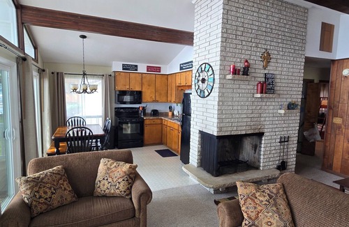 Paris Cottage | Lakefront Cottage
