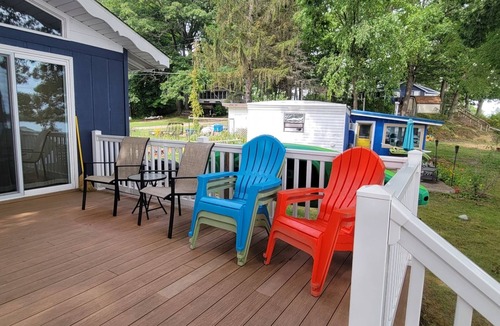 Paris Cottage | Lakefront Cottage