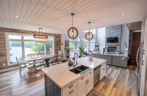 Seguin Cottage | Lakefront Cottage,with hot tub and a wonderful sunset! Few weeks left