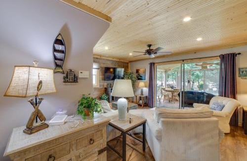 Monticello House | Lakefront Cottage w/Deck Near Indiana Beach!