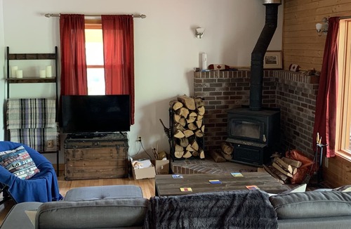 Smiths Corner Cottage | Lakefront cottage w/hot tub, fire pit , kayaks