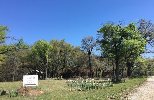 Brownwood Cottage | LAKEFRONT COTTAGE w/Private Dock On Lake Brownwood