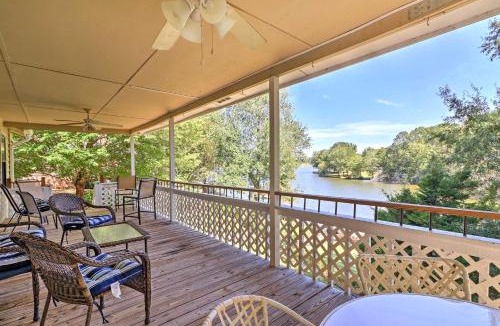 Buckhead House | Lakefront Cottage w/Private Hot Tub!