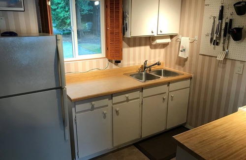 Bellingham Cottage | Lakefront cottage with magnificent views in Bellingham!