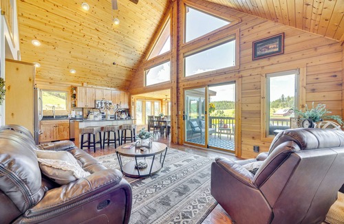 Spring Valley Cabin | Lakefront Divide Cabin w/Game Room!
