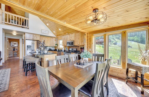 Spring Valley Cabin | Lakefront Divide Cabin w/Game Room!