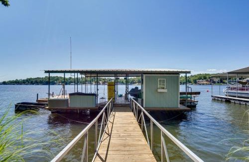 Gravois Mills House | Lakefront & Dog-Friendly Gem in Gravois Mills