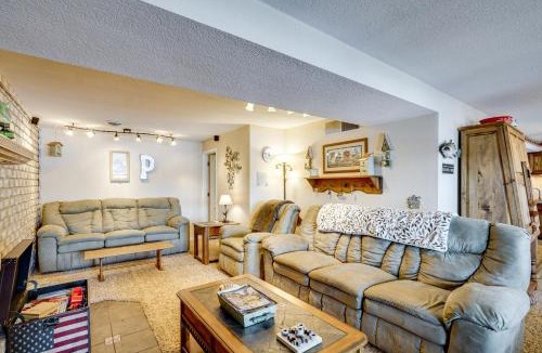Gravois Mills House | Lakefront & Dog-Friendly Gem in Gravois Mills