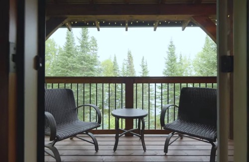 Northern Ontario Cottage | Lakefront, Drive up Cottage on Black Sturgeon Lake