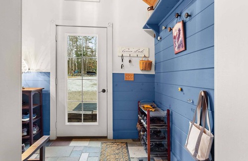 Ellsworth House | (LAKEFRONT) Eagles Crossing - Green Lake