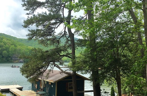 Wiley House | LAKEFRONT easy access private dock! Read our reviews to see what makes us all 5⭐️