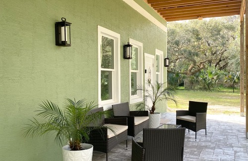 Glenwood House | Lakefront efficiency 3 min from Deleon Springs State Park