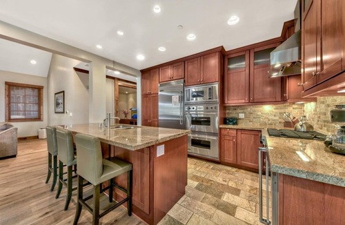 Sierra Shores Condo | Lakefront Escape Walk to Dining, Hot Tub, Fireplace | SS4