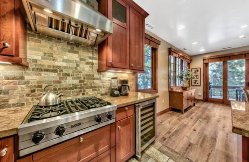 Sierra Shores Condo | Lakefront Escape Walk to Dining, Hot Tub, Fireplace | SS4