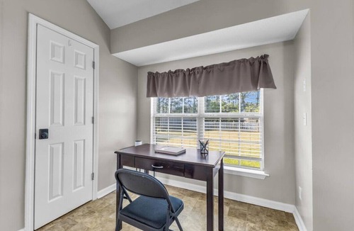 Pooler House | Lakefront Escape Near Savannah w/Game Room