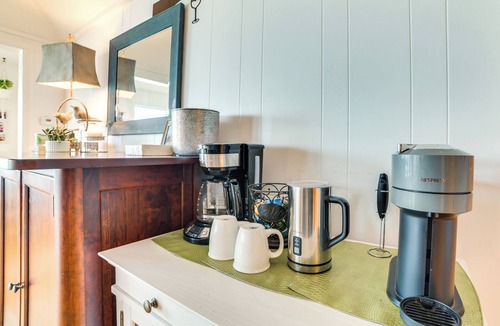 Alanson Cottage | Lakefront Escape on Beautiful Burt Lake!