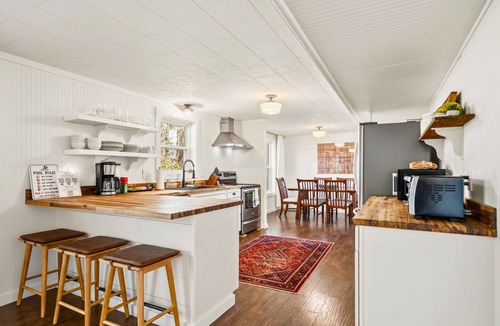 Rockwell House | Lakefront Escape | Private Dock | Sleeps 24