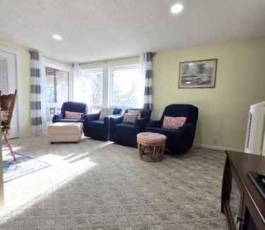 Roach House | Lakefront Escape, Sunrise Views, Boat Slip & Community Dock Access