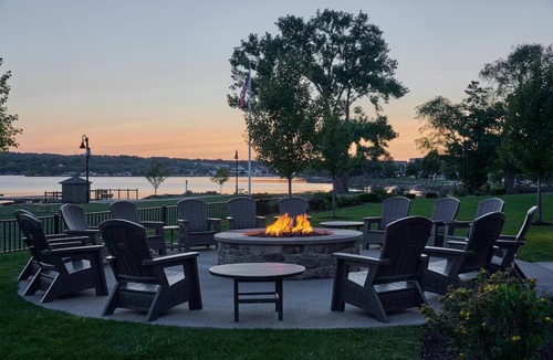 Canandaigua Hotel | Lakefront Escape Ideal for Outdoor Enthusiasts w/Pool & Hot Tub Access