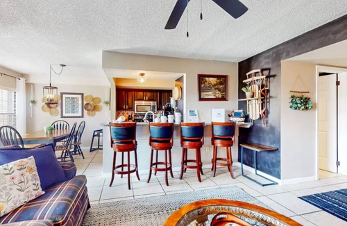 Lake Harmony Condo | Lakefront Escape with Beautiful Mountain Views