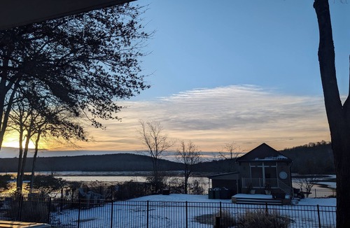 Lake Harmony Condo | Lakefront Escape with Beautiful Mountain Views