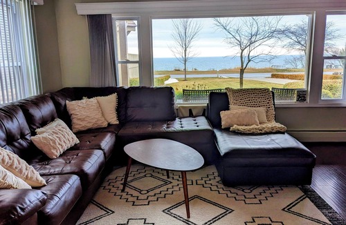 Port Austin House | Lakefront Escapen