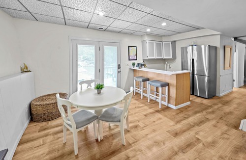 Linn Creek House | Lakefront Estate for 26 w/Dock