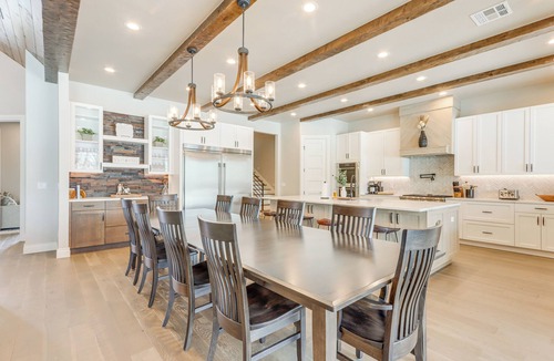 Afton House | Lakefront Estate on 26 Acres: Hot Tub & Games