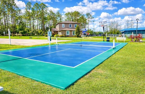Clermont House | Lakefront Estate · Pool & Waterslide · Sleeps 45