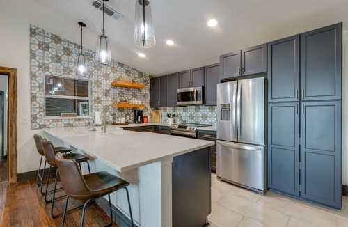 Lavon Cabin | Lakefront Estate With 2 Kitchens Perfect for Events & Families